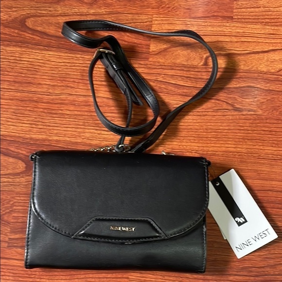 Nine West Handbags - Nine West Black Crossbody Bag